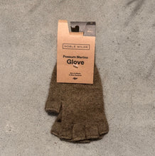 Load image into Gallery viewer, NW5026 - Fingerless Gloves