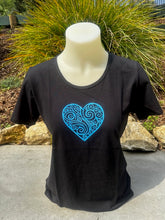 Load image into Gallery viewer, GT33598 Loveheart Ladies Black Tee