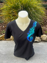 Load image into Gallery viewer, GT32698 Black Ponga T