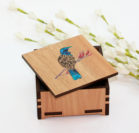 Small Trinket Box : Filigree Tui (tkbsft)