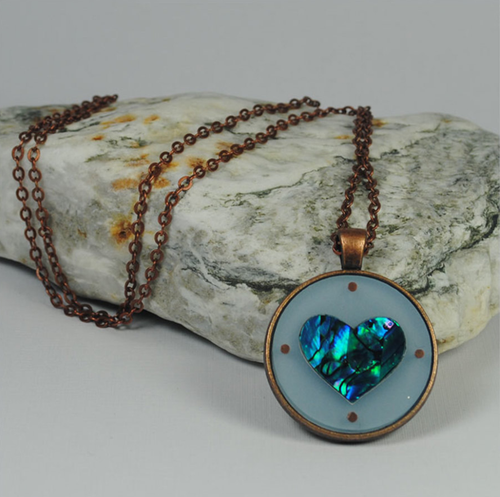 Circle Necklace - Paua Heart Blue